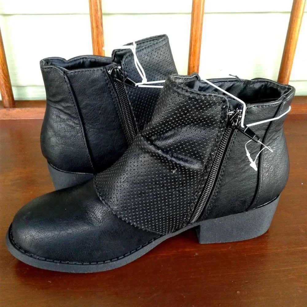 Jellypop Big Girl Ankle Boot size 5M Black Faux Leather